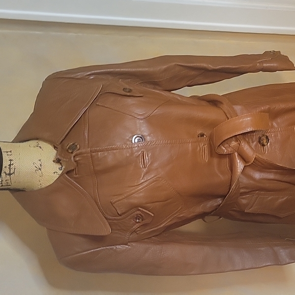 Vintage Trenchcoat - Picture 6 of 16